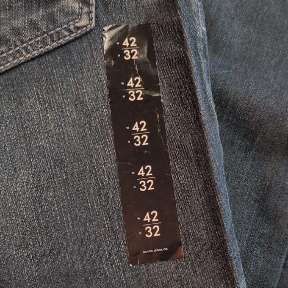 Silver Jeans Men's Deep Indigo Relaxed Jeans - Picture 4 of 6